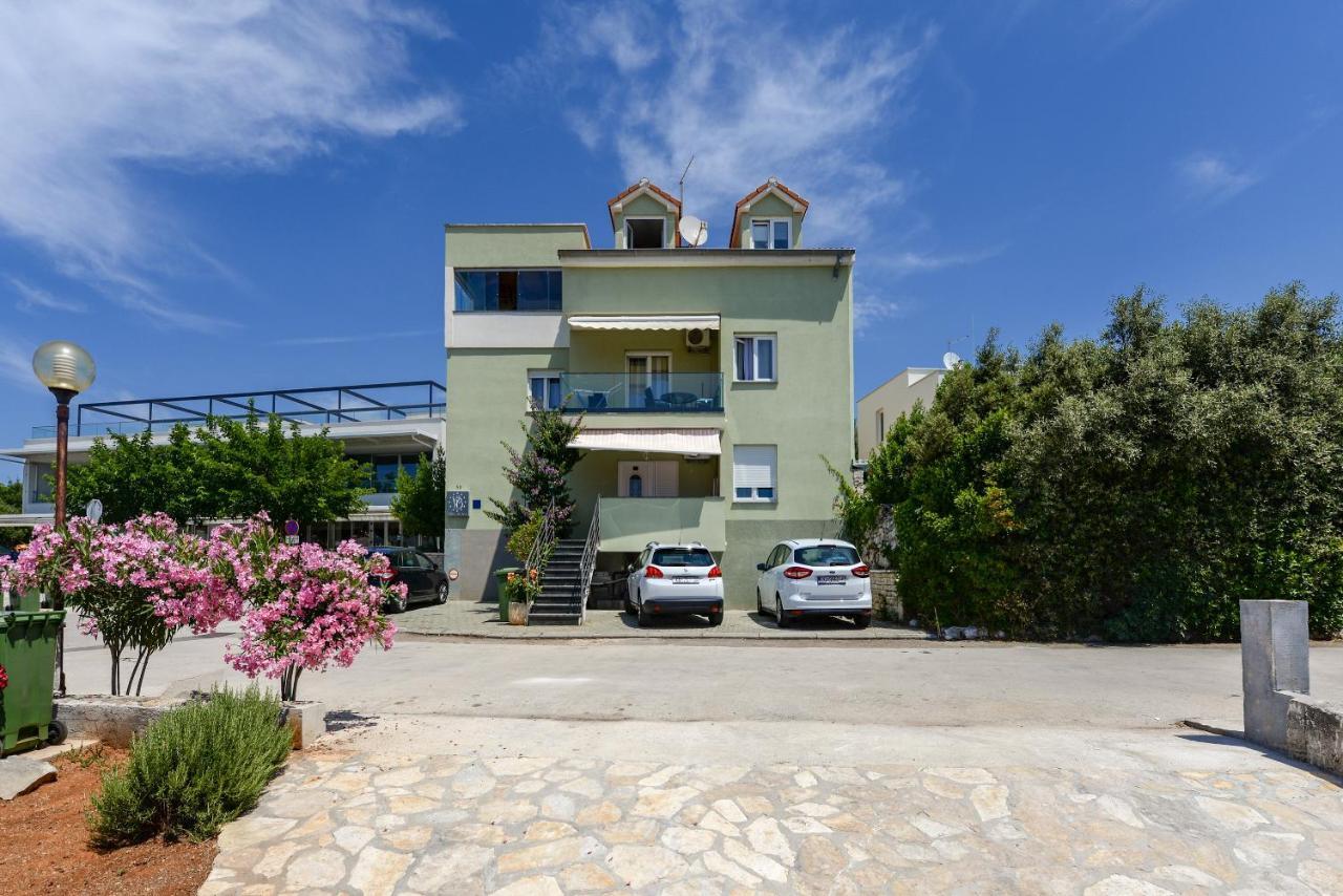 Olive Maris Apartment Petrcane Ngoại thất bức ảnh
