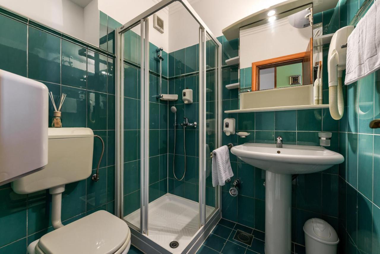 Olive Maris Apartment Petrcane Ngoại thất bức ảnh